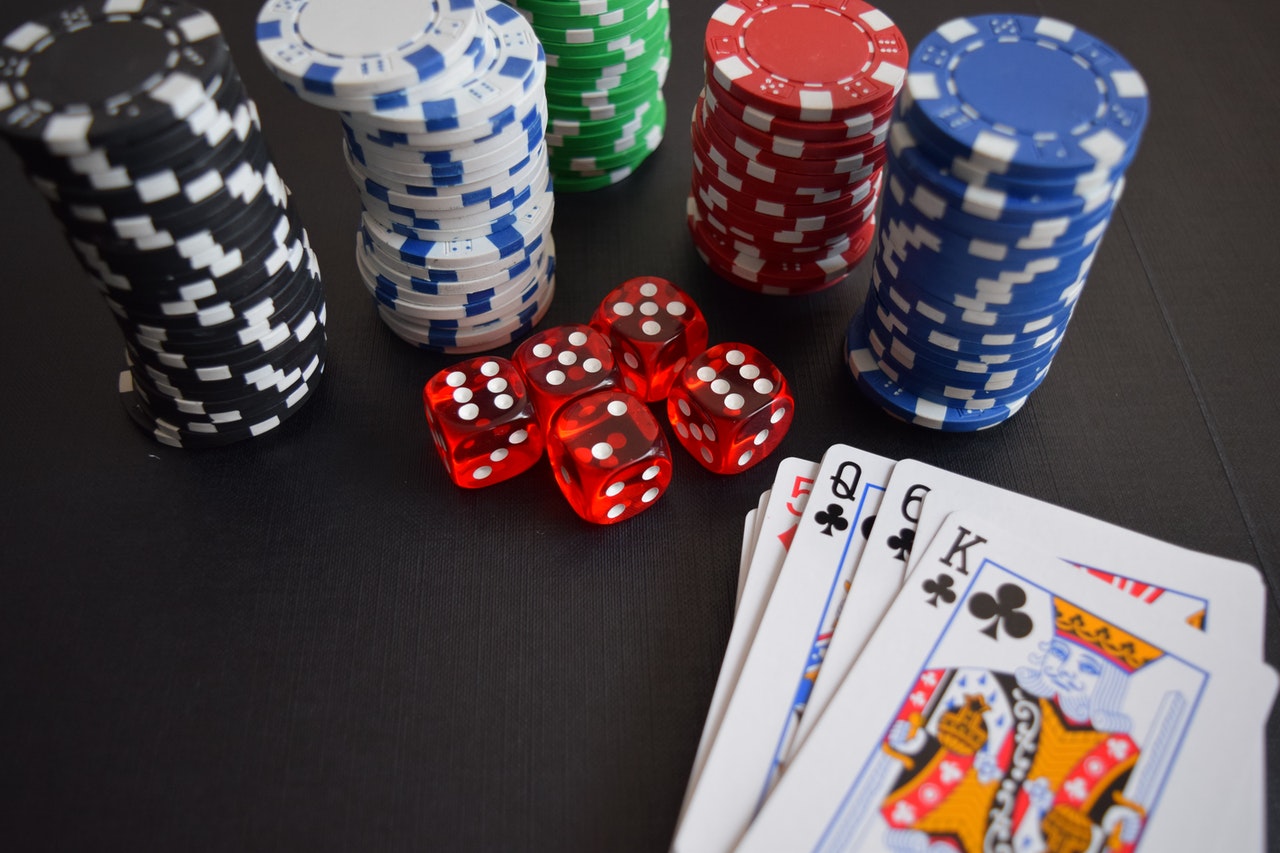 The Popular Variations of Poker Games You Can Play
